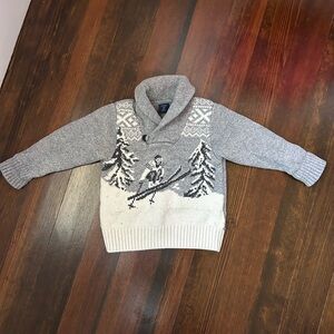 GAP Gray Ski Pattern Crewneck Sweater